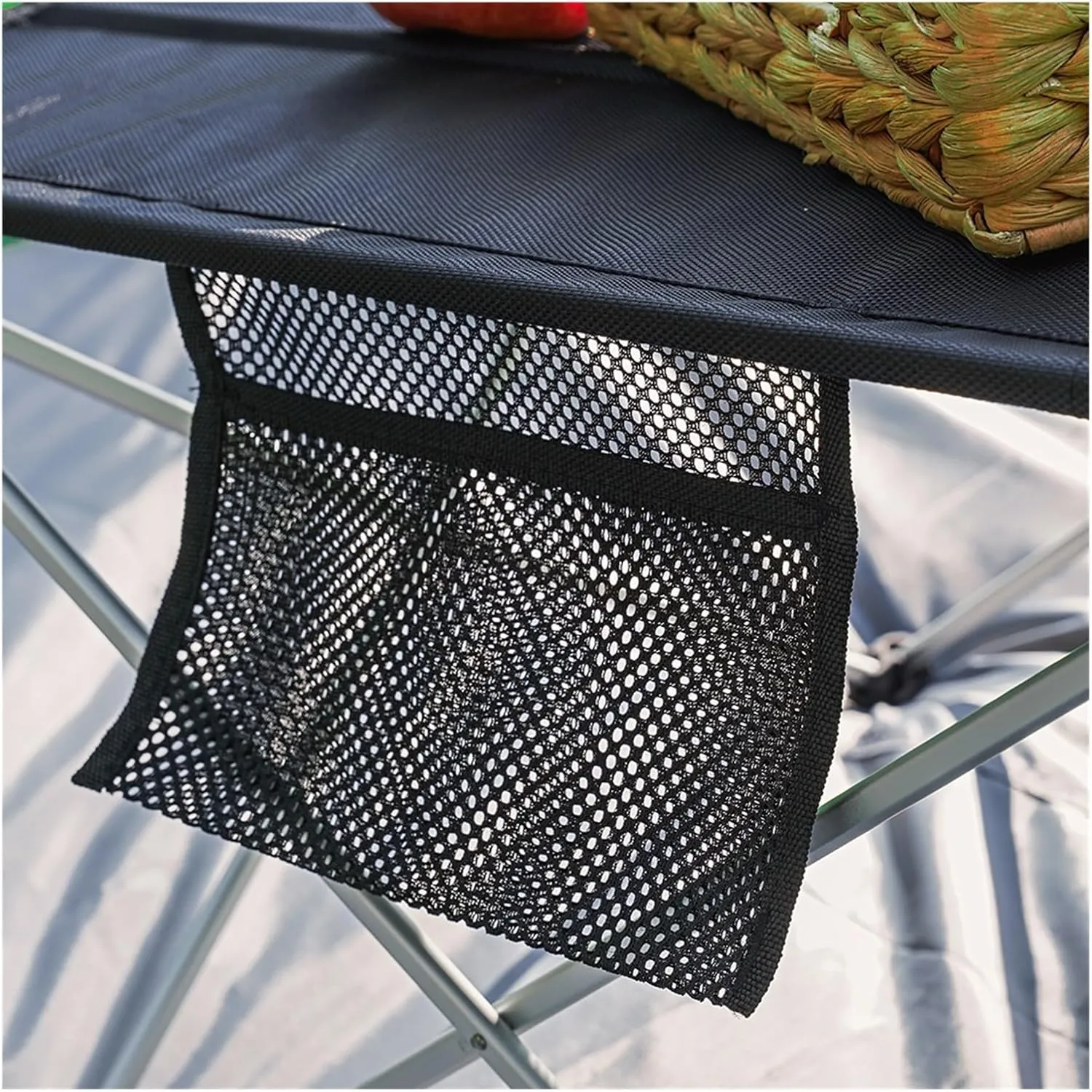 Folding Dining Table Aluminium Hiking Climbing Picnic Outdoor Camping Table Portable Foldable Desk Furniture Computer Bed Ultralight (Color : L)