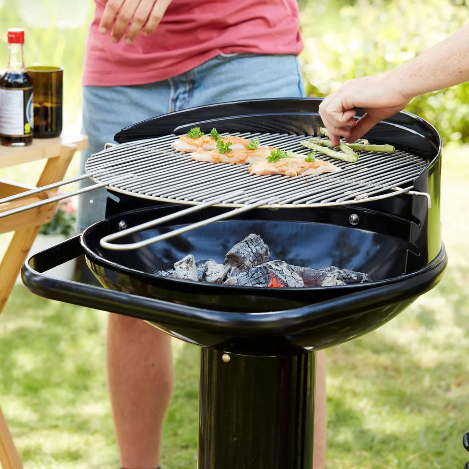 Loewy 45 Charcoal Barbecue BBQ with Wind Protection, Barbecue for 6 People, Black, 43 x 43 x 97 cm