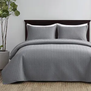 Maple&Stone Quilt Set Queen Size, Lightweight Grey Bedspread Ultrasonic Chevron Pattern Light Coverlet for All Season Comforter Bedding Decor - 3 Piece Full Bed Cover Sets