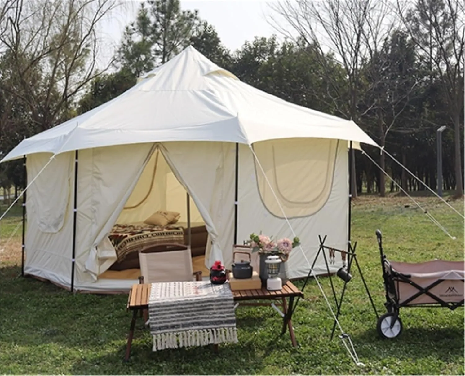 Outdoor Light Luxury Camping Tent Picnic Rainproof Sunshade Tent