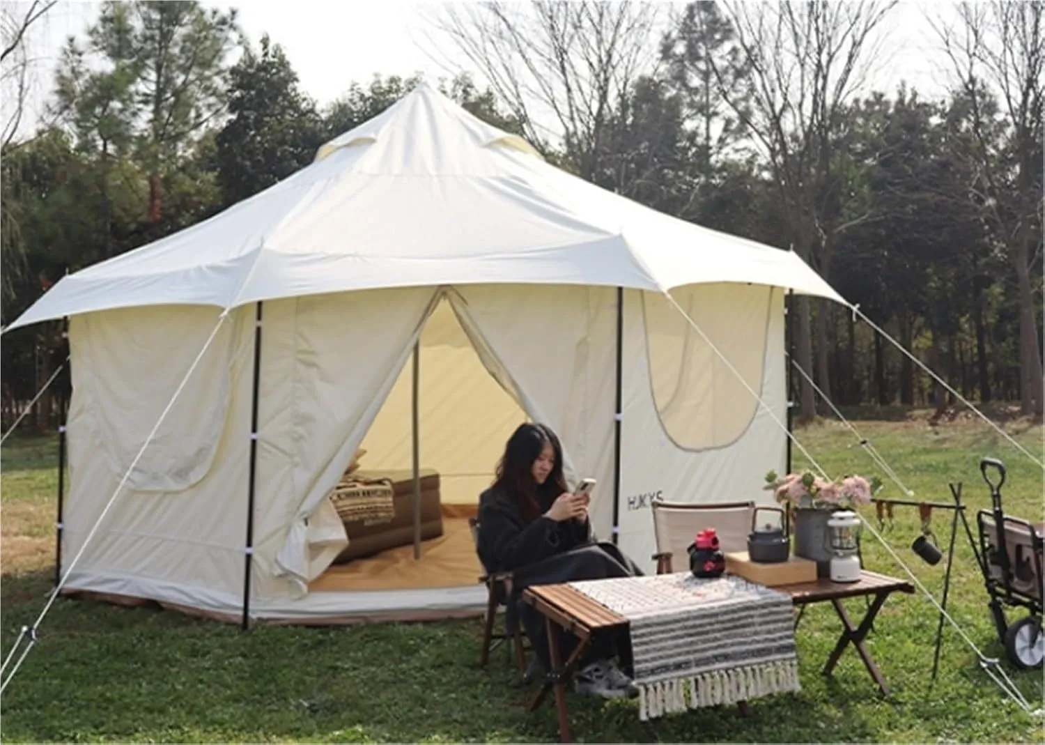 Outdoor Light Luxury Camping Tent Picnic Rainproof Sunshade Tent
